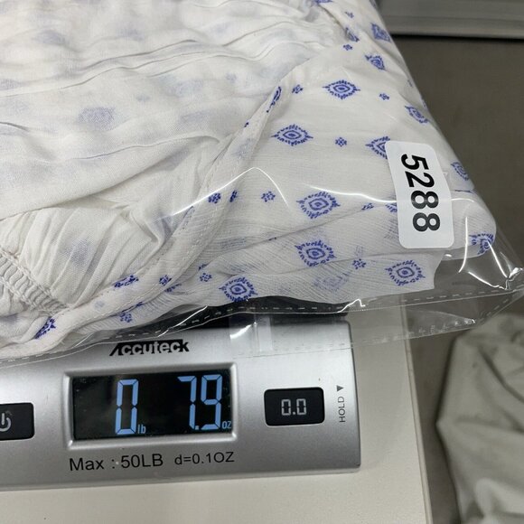 Old Navy Women’s Tops 4X Plus White Blue Sheer Plus Ruched Waist Blouse NEW - Picture 12 of 12